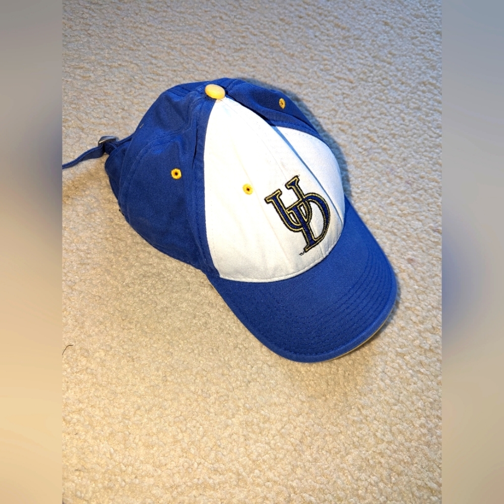 University of Delaware Unisex Hat